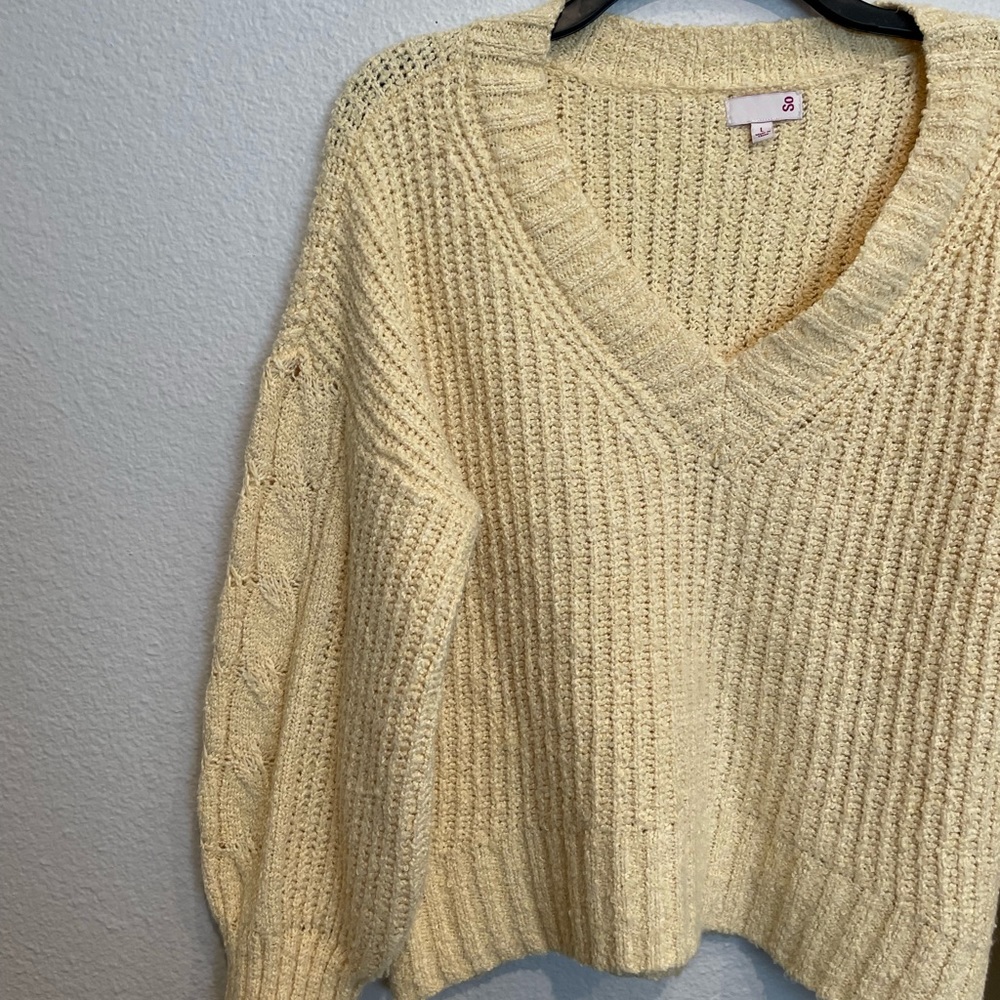 Yellow knit v neck sweater - Picture 5 of 5
